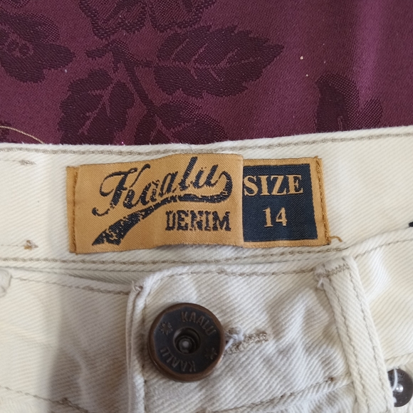 Jean - Picture 4 of 5